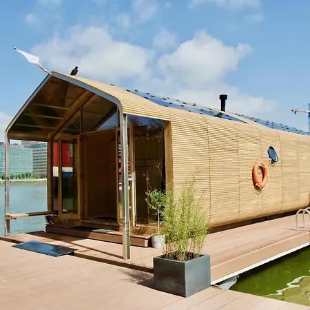 Wikkelboat Nr5 at Floating Rotterdam Rijnhaven Villa-3